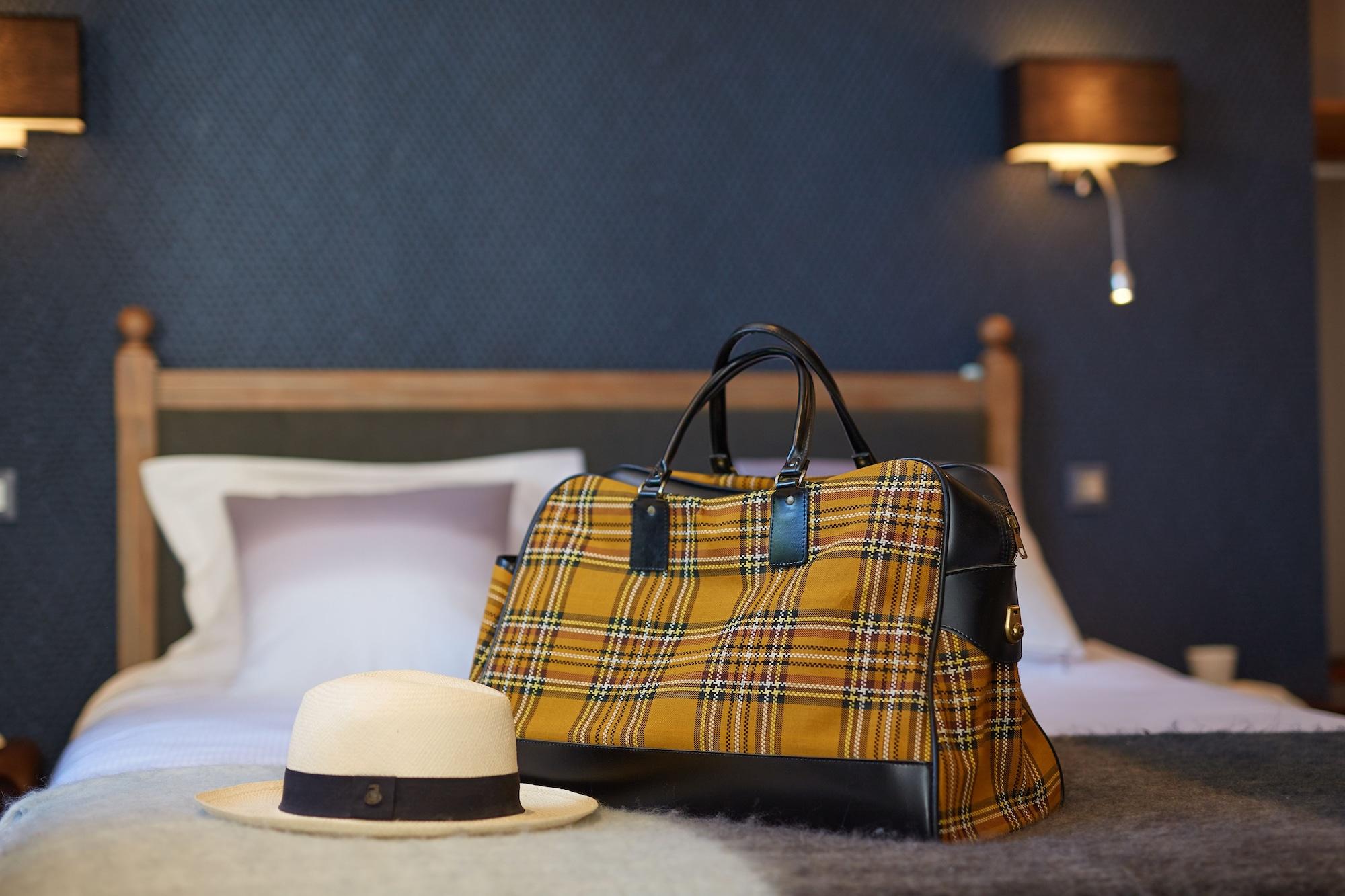 The Originals Boutique, Hotel La Colonne De Bronze, Saint-Valery-Sur-Somme Bagian luar foto