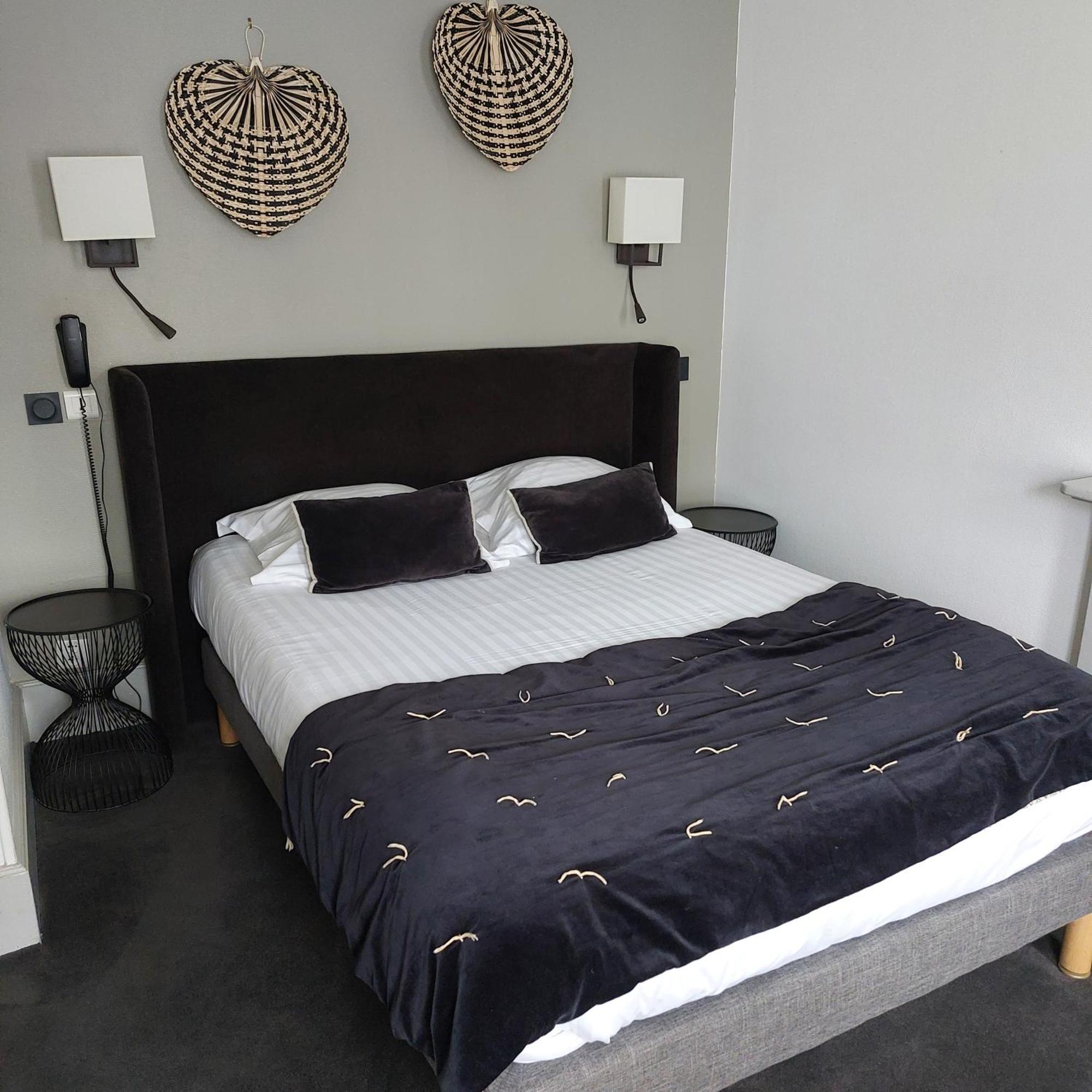 The Originals Boutique, Hotel La Colonne De Bronze, Saint-Valery-Sur-Somme Bagian luar foto