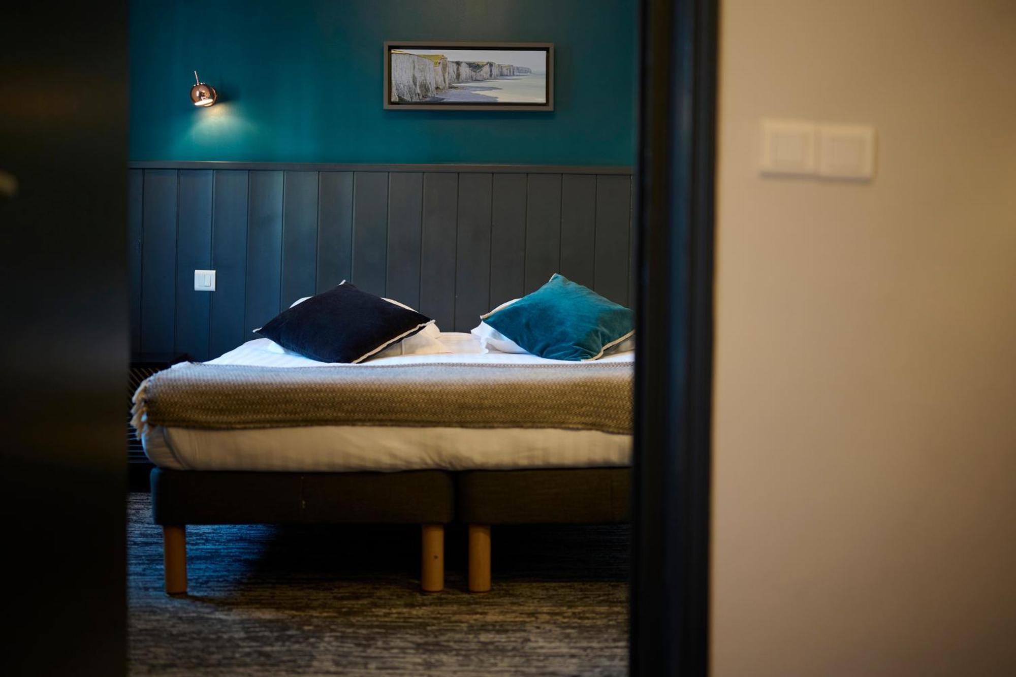 The Originals Boutique, Hotel La Colonne De Bronze, Saint-Valery-Sur-Somme Bagian luar foto