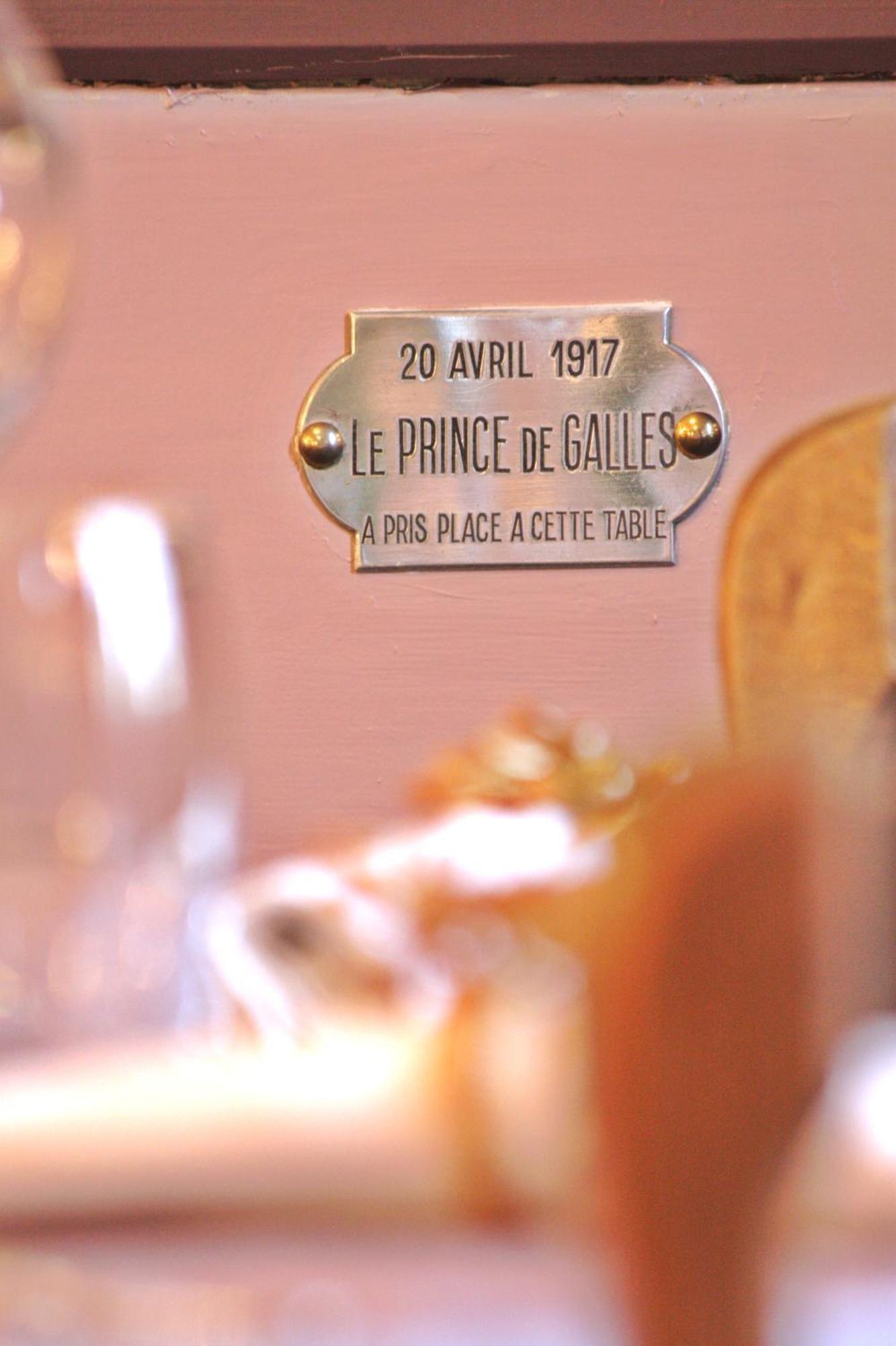The Originals Boutique, Hotel La Colonne De Bronze, Saint-Valery-Sur-Somme Bagian luar foto