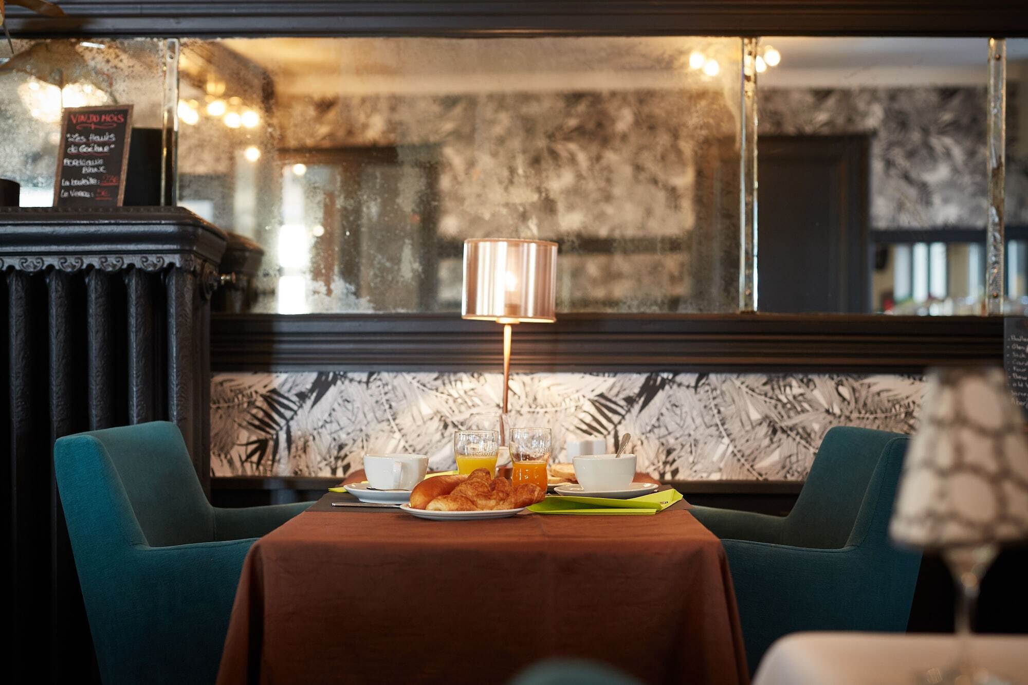 The Originals Boutique, Hotel La Colonne De Bronze, Saint-Valery-Sur-Somme Bagian luar foto